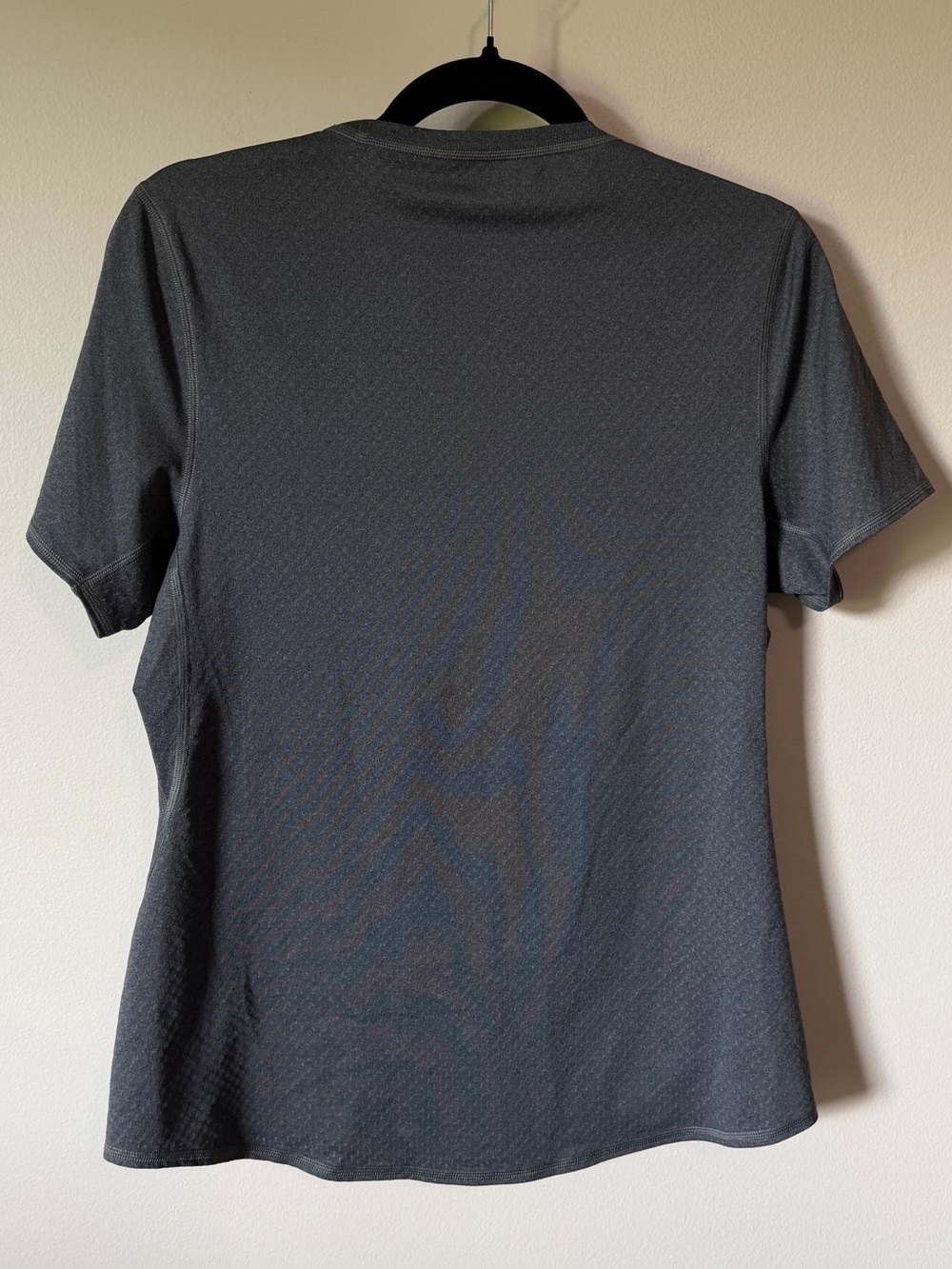 REI mid-weight grey summer fall base layer hiking outdoors short sleeve sz Med - Picture 3 of 5